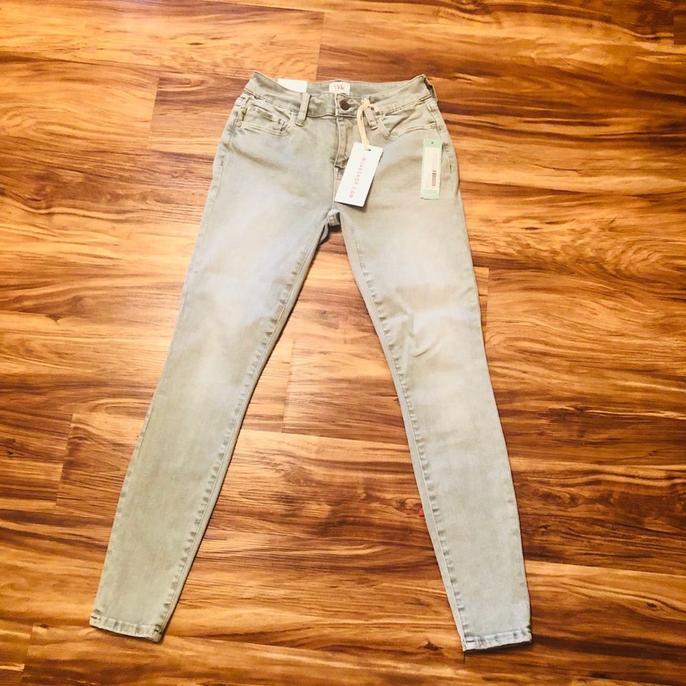 NWT Stitch Fix, light green  skinny jeans